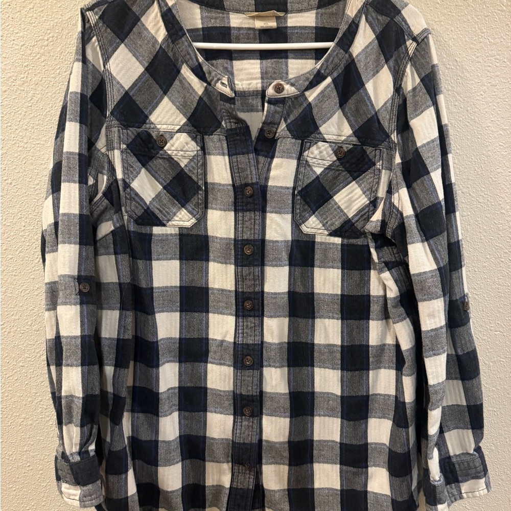 Duluth Trading Co Black and Cream Checkered Shirt